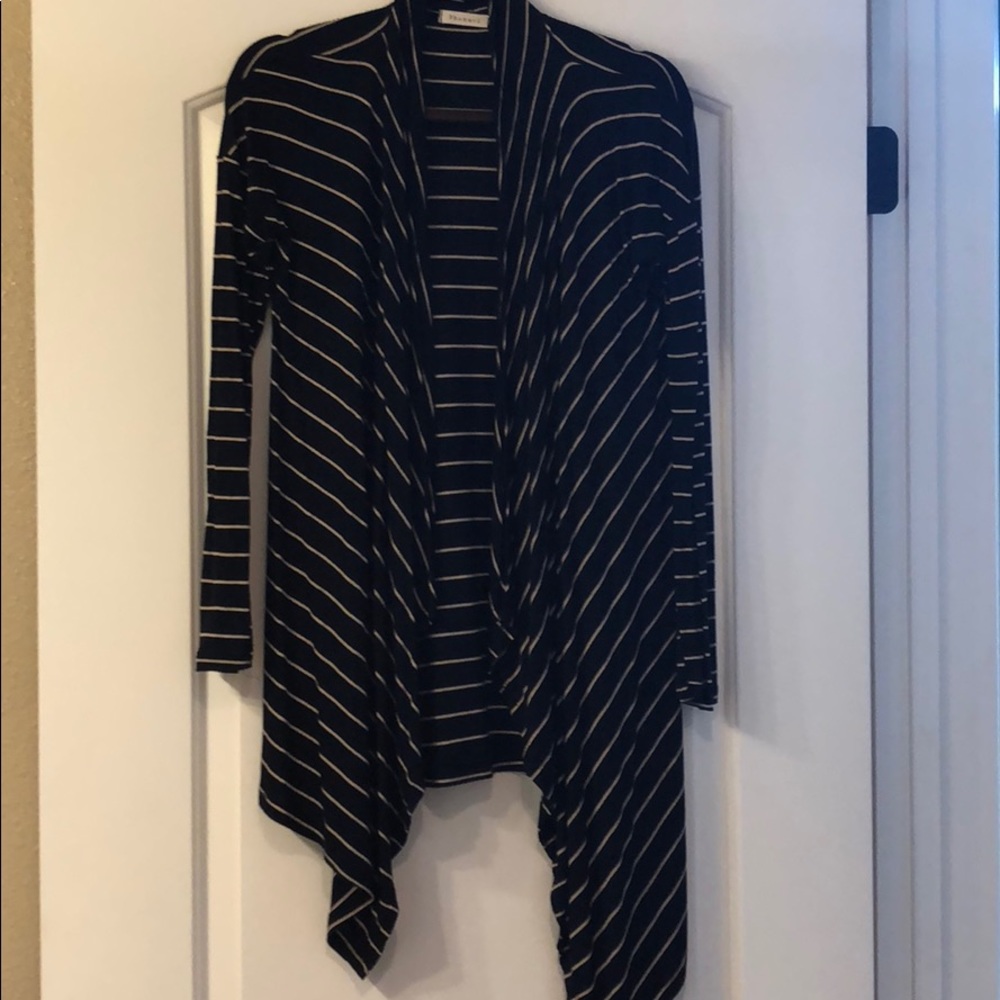 Long-sleeved cardigan